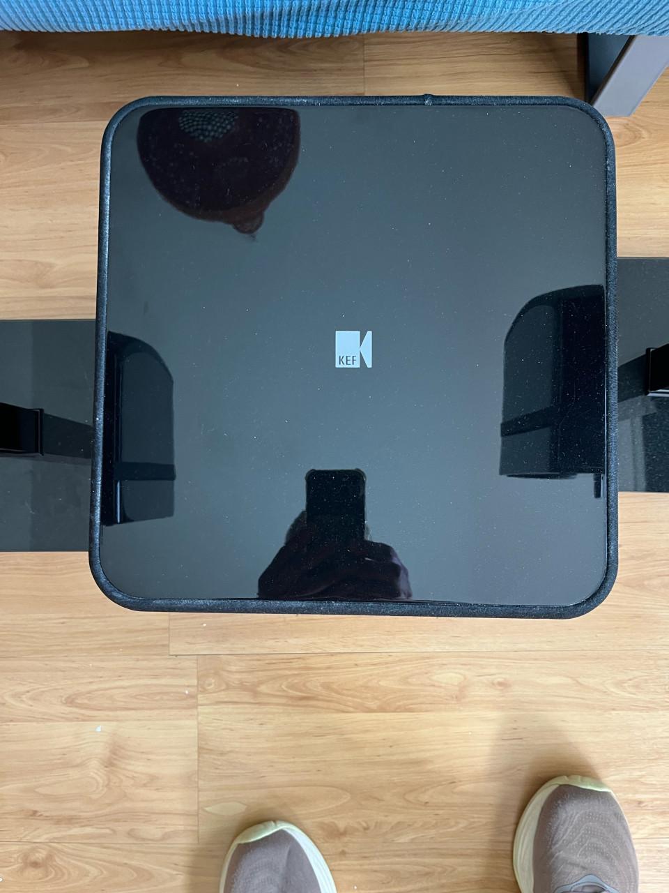 KEF LS50 High Gloss Piano Black + KEF Kube-2