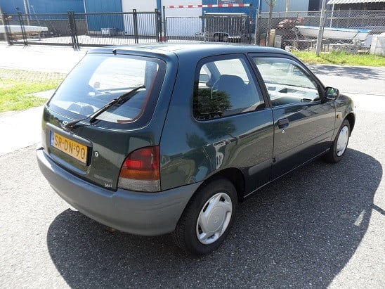 Toyota Starlet 1.3 16V 55KW/Elek.pakket/Stuurbekrachtiging/ 1998/Groen