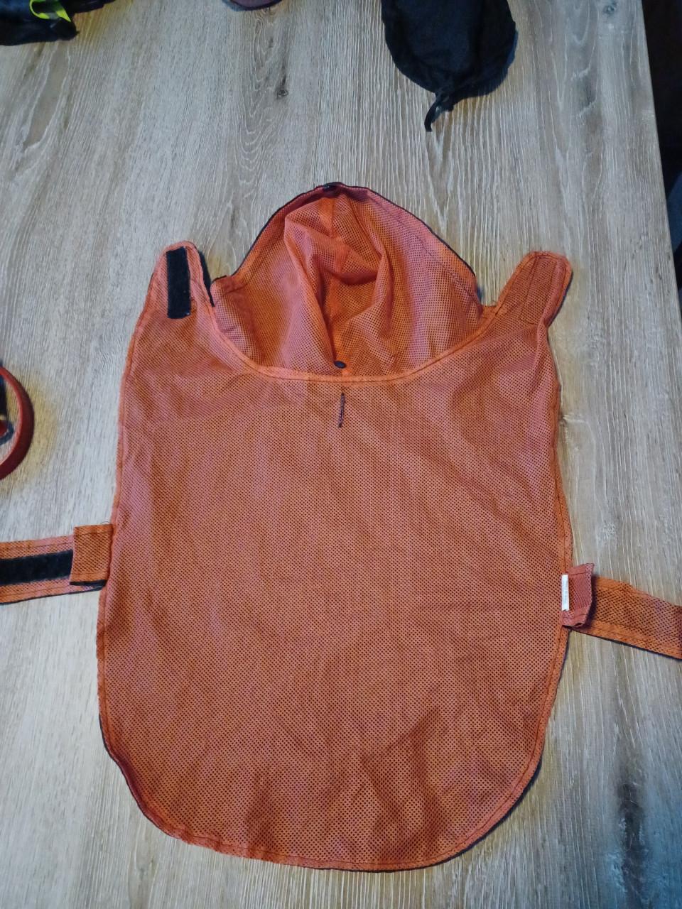 Hondenjasjes en riemen