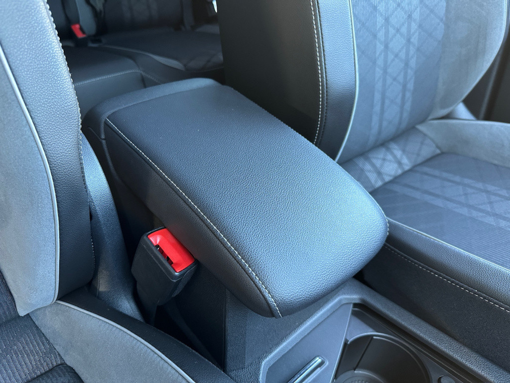 Volkswagen Tiguan 1.4 tsi ehybrid 245pk r-line | black style | trekhaak | c