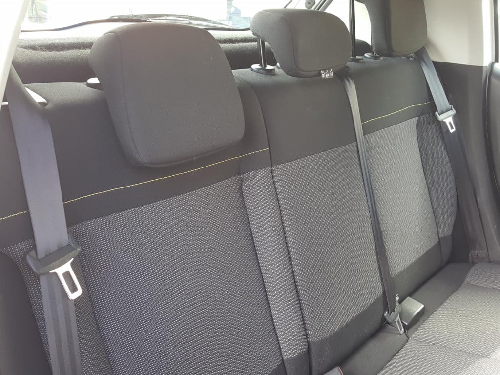 Citroen C3 1.2 puretech 82pk s&s feel navigatie | trekhaak | cruise & clima