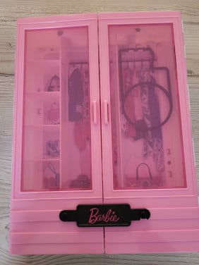 Barbie kledingkast