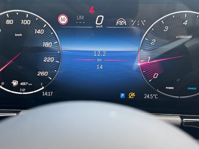 Mercedes-Benz Gla-klasse 180 business solution amg l premium plus l panoram