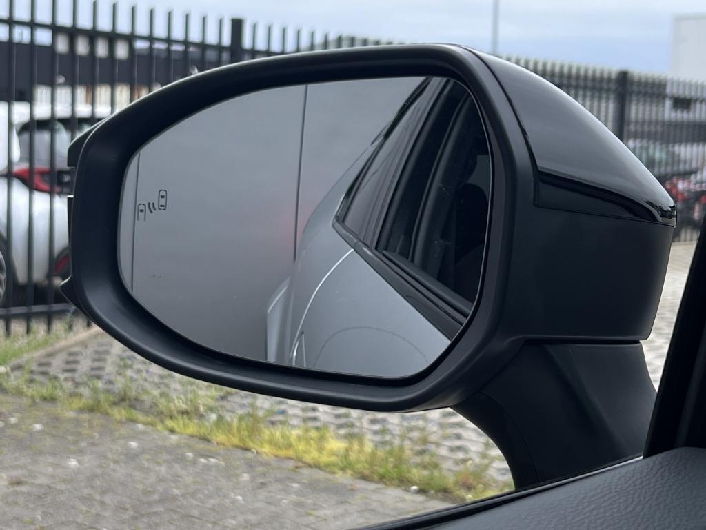 Toyota C-hr 1.8 hybrid 140 dyn
