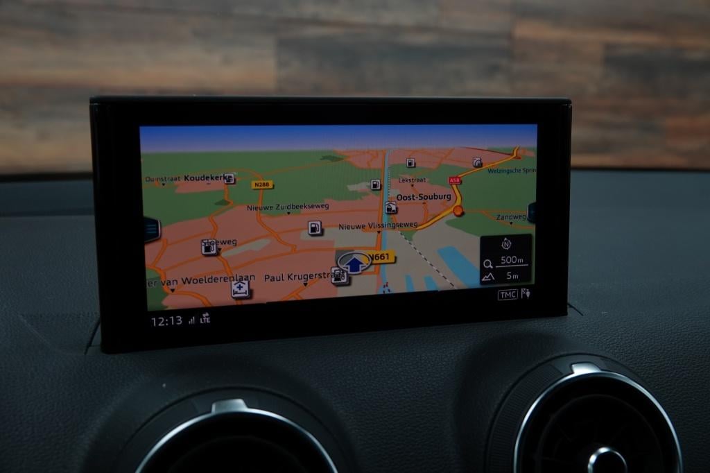 Audi Q2 1.5 tfsi | acc | pdc | carplay | s-line |