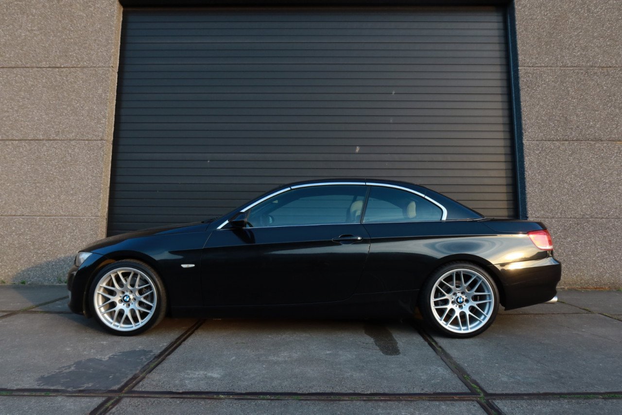 BMW 325i Cabriolet high executive 145DKM 2007