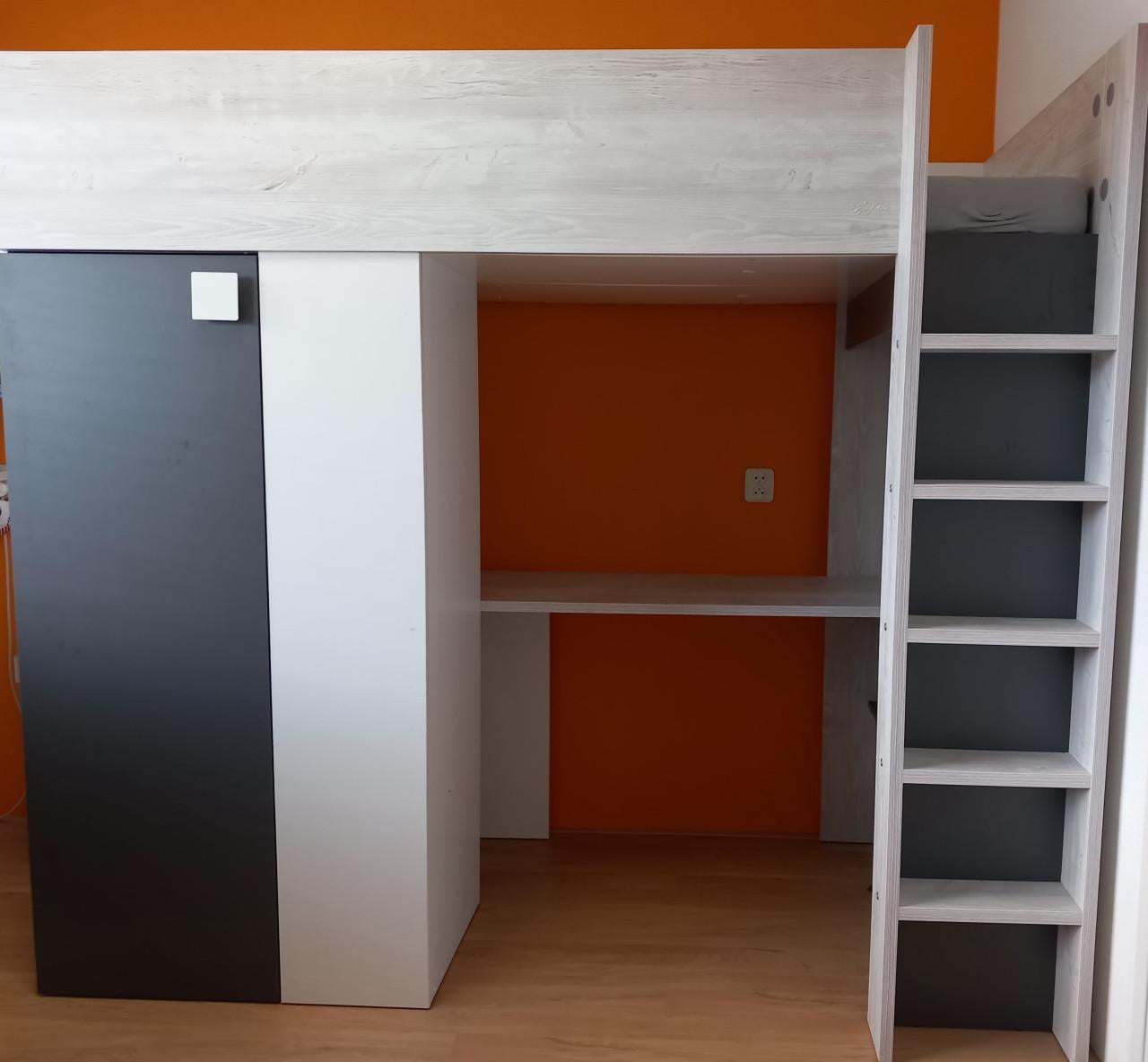 Trasman hoogslaper met kast en bureau