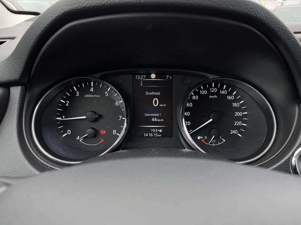 Nissan Qashqai 1.2 n-connecta | navigatie | 360° camera | stoelverwarming |