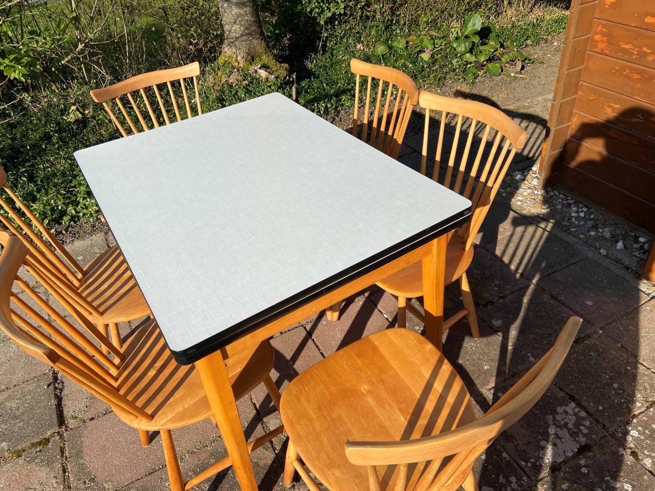Vintage jaren 60 uitschuifbare eettafel met 6 stoelen
