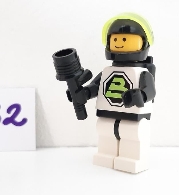 LEGO Space Blacktron 6832:  Super Nova II
