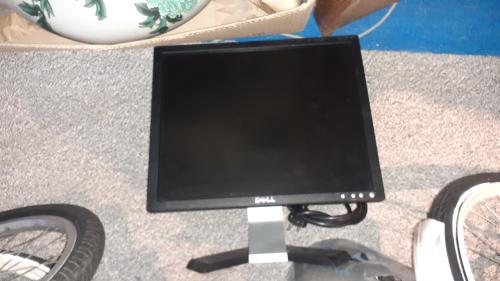 3 x Computer BEELD-SCHERM Monitor TVE & ACER & Houten.!