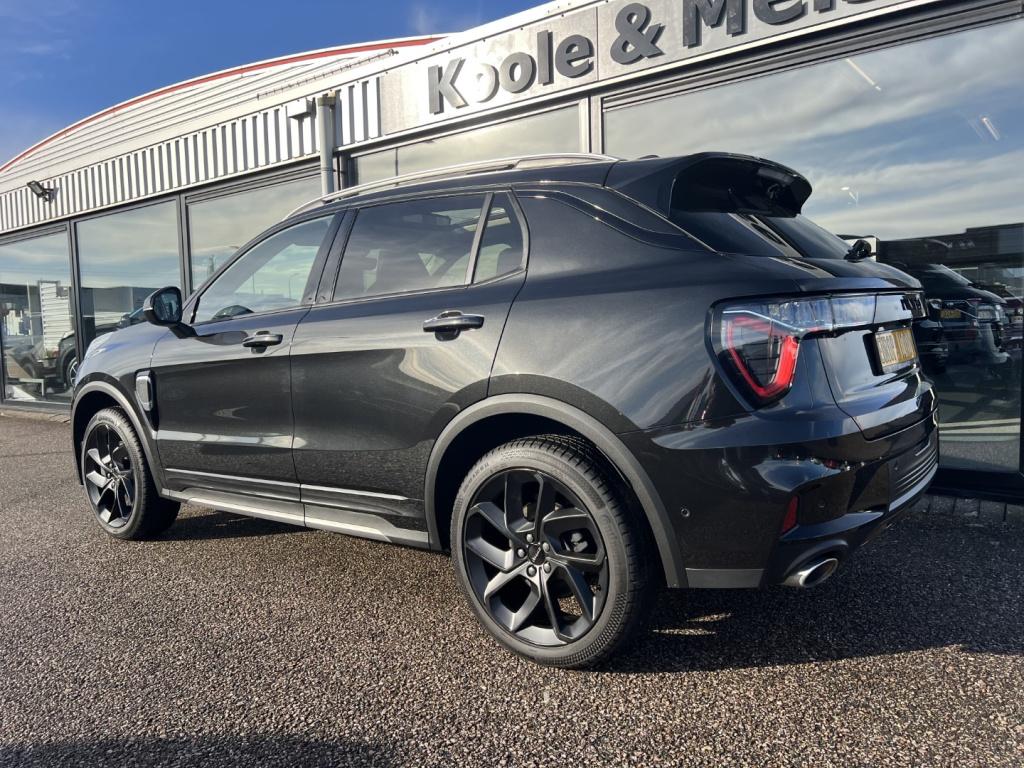 Lynk & Co 01 1.5td 261pk plug in hybrid black edition , pano dak , 360gr ca