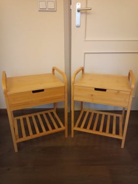 Twee nachtkastjes