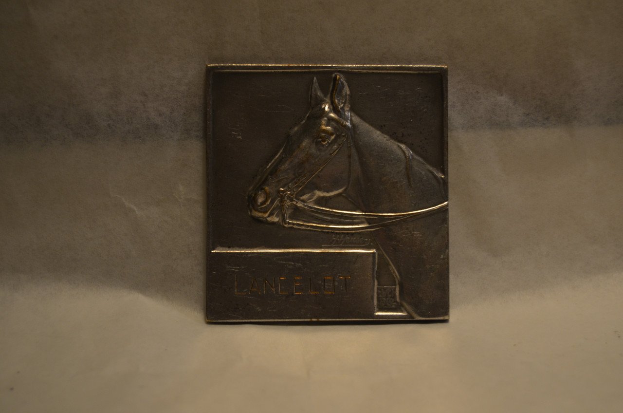2 Penningen van dezelfde ontwerper/medailleur H. Heusers Paardensport