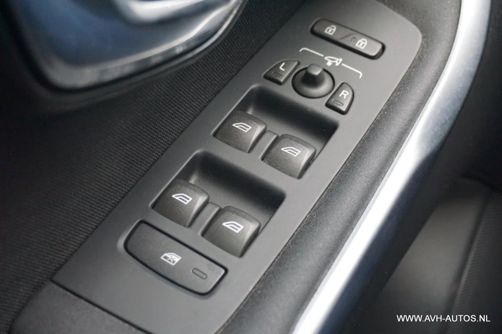 Volvo V40 2.0 d2 summum business