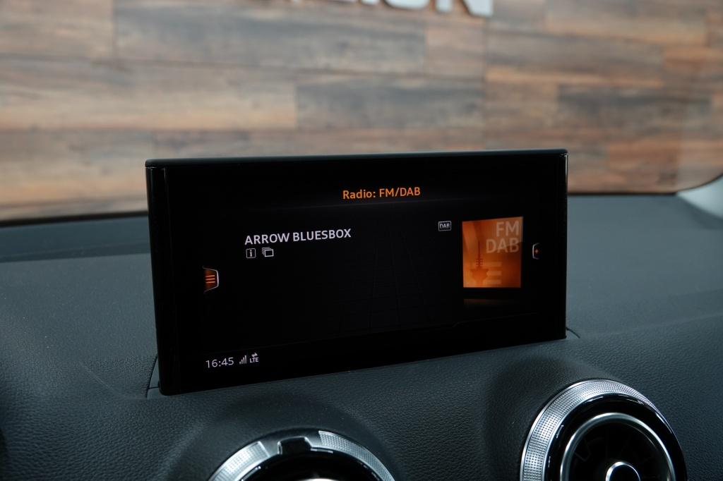 Audi Q2 35 tfsi s edition