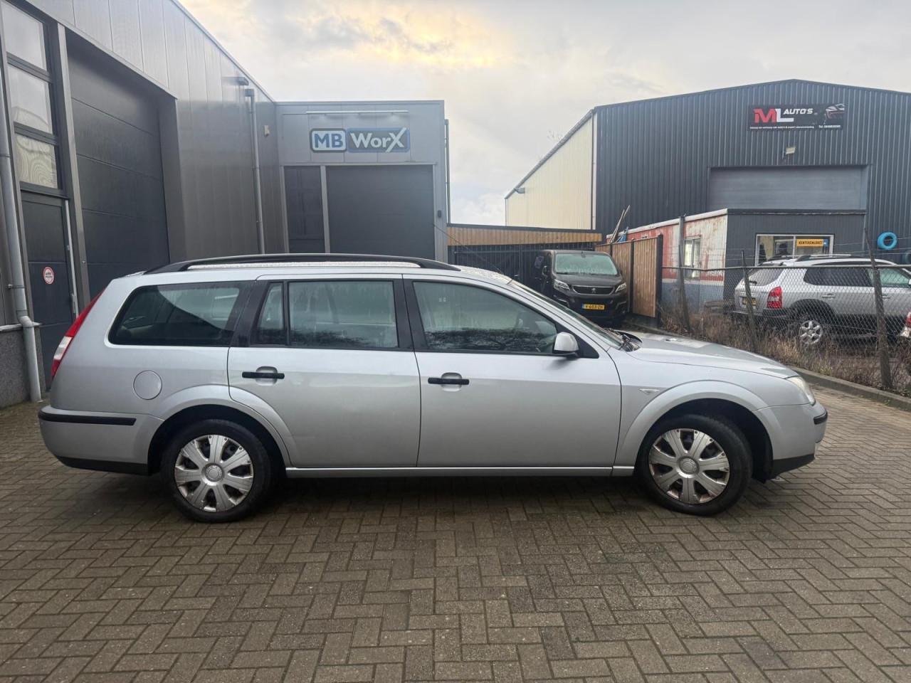 Ford Mondeo Wagon 1.8-16V Champion