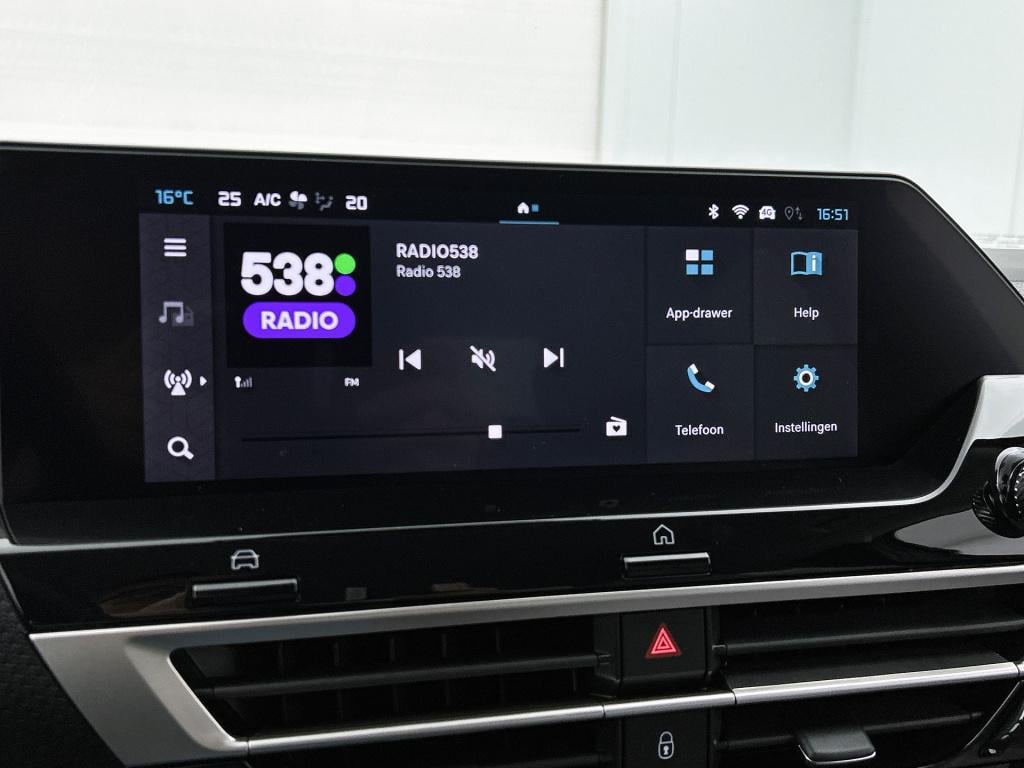 Citroen C4 X hybrid 145pk automaat max | trekhaak | all season banden |