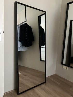 Spiegel van Ikea 60 x 150 zwart