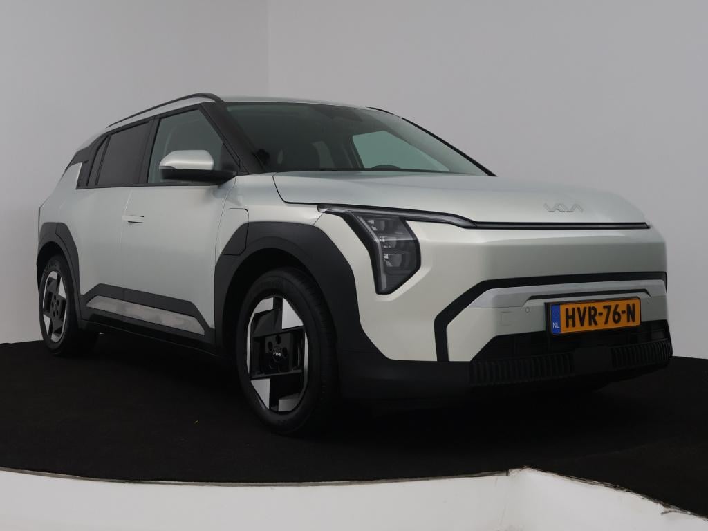 Kia Ev3 plus 81.4 kwh | trekhaak afneembaar | parkeercamera | stoel- en stu