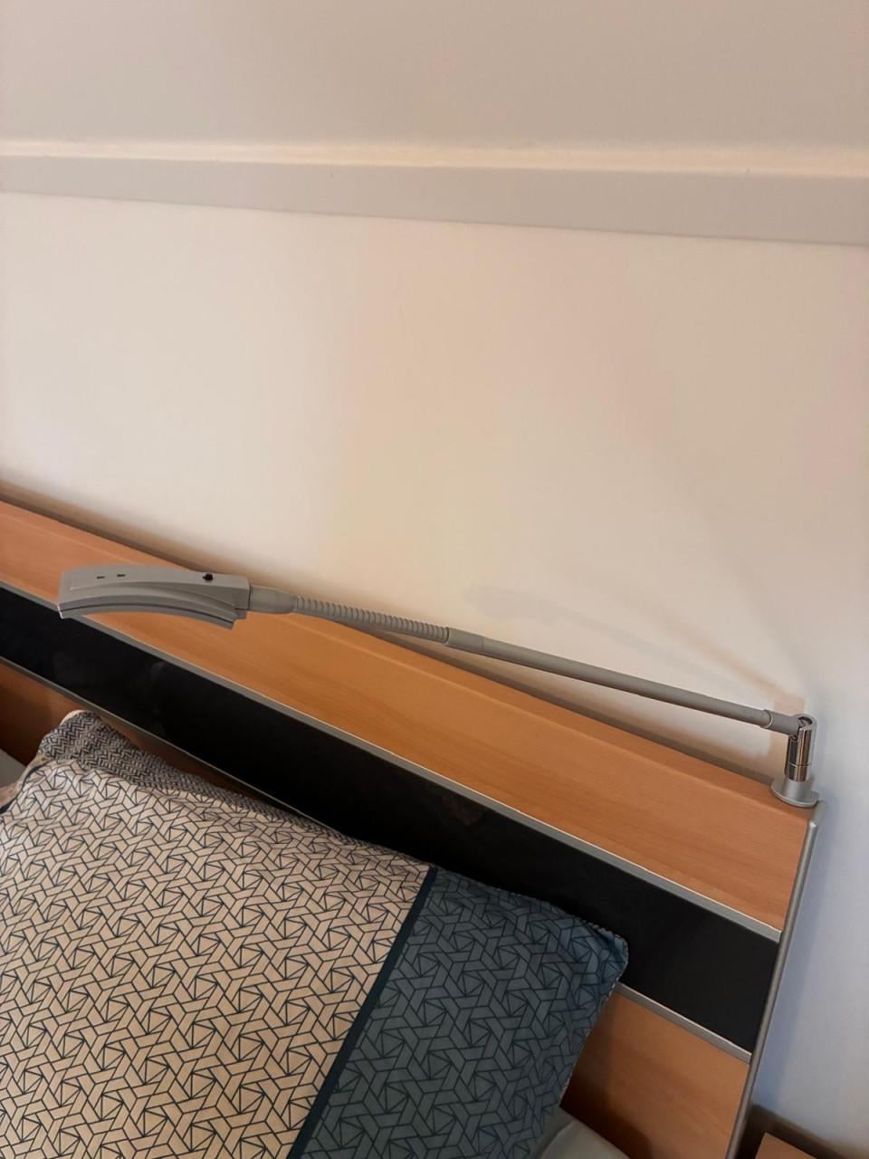 Bed 160x220 met 2 lattenbodems