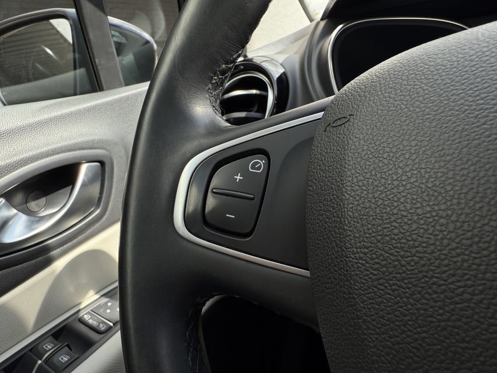 Renault Captur 1.3 tce version s // automaat // trekhaak //