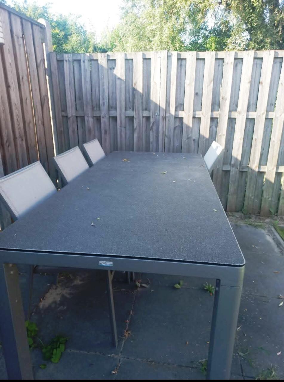 Tuintafel met 6 stoelen