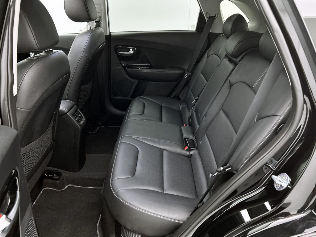 Kia Niro 1.6 gdi hybrid executiveline | leder | automaat | navigatie | sunr