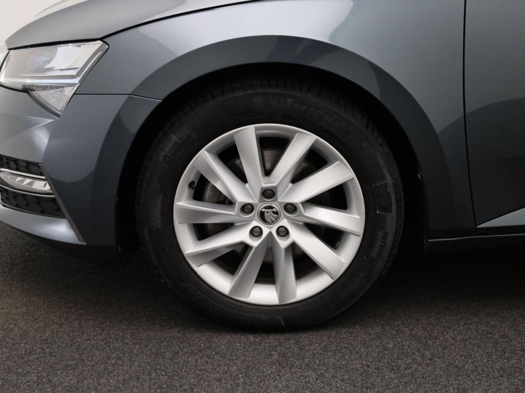 Skoda Superb combi 1.4 tsi iv business edition | automaat | navigatie | cam