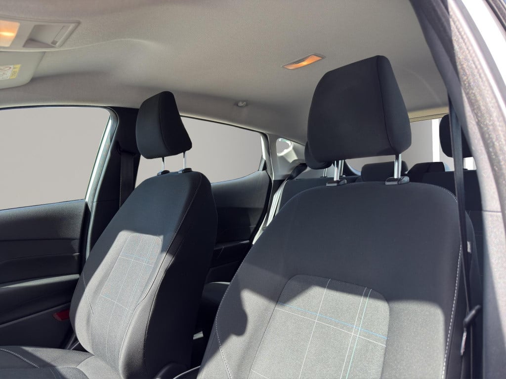 Ford Fiesta 1.1 trend 5drs airco | 75pk |stuur en stoelverwarming | apple /