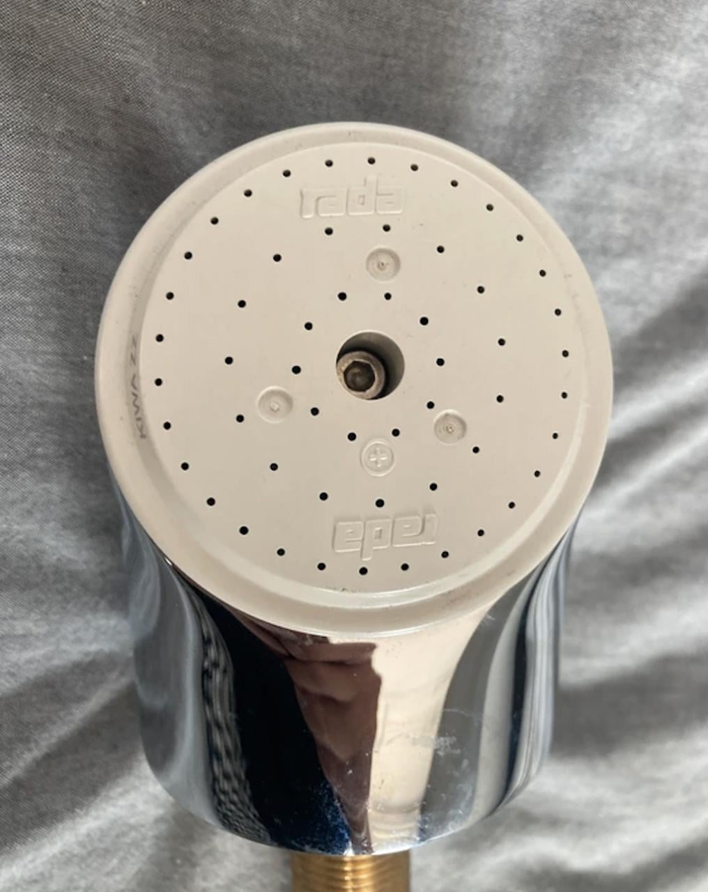 Rada vandalismebestendige douchekop. Nieuw maar niet meer in de