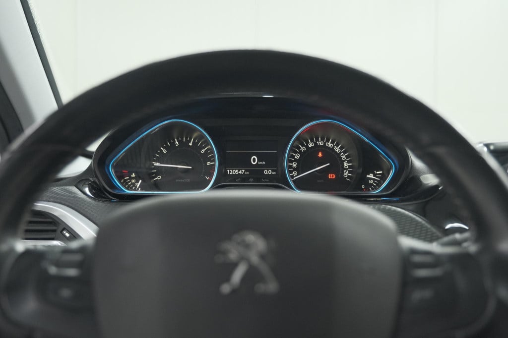 Peugeot 2008 puretech 130 allure | camera | apple carplay | parkeersensoren