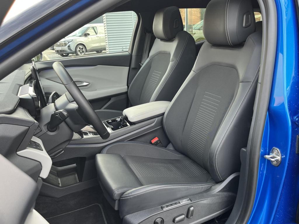 Ford Explorer premium extended range rwd 77 kwh | panoramadak | climate con