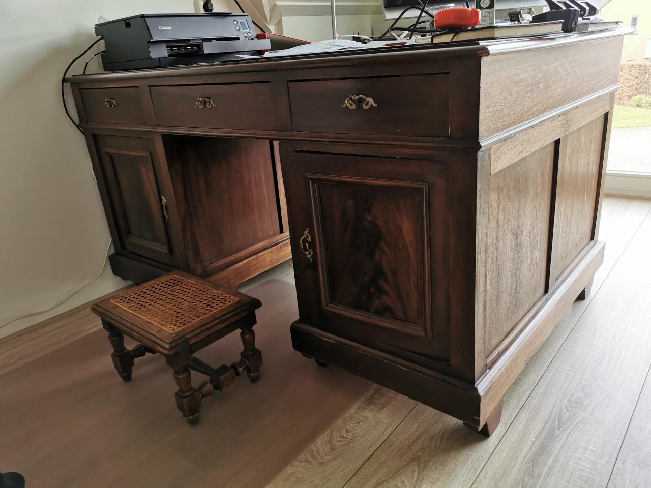 Vintage bureau
