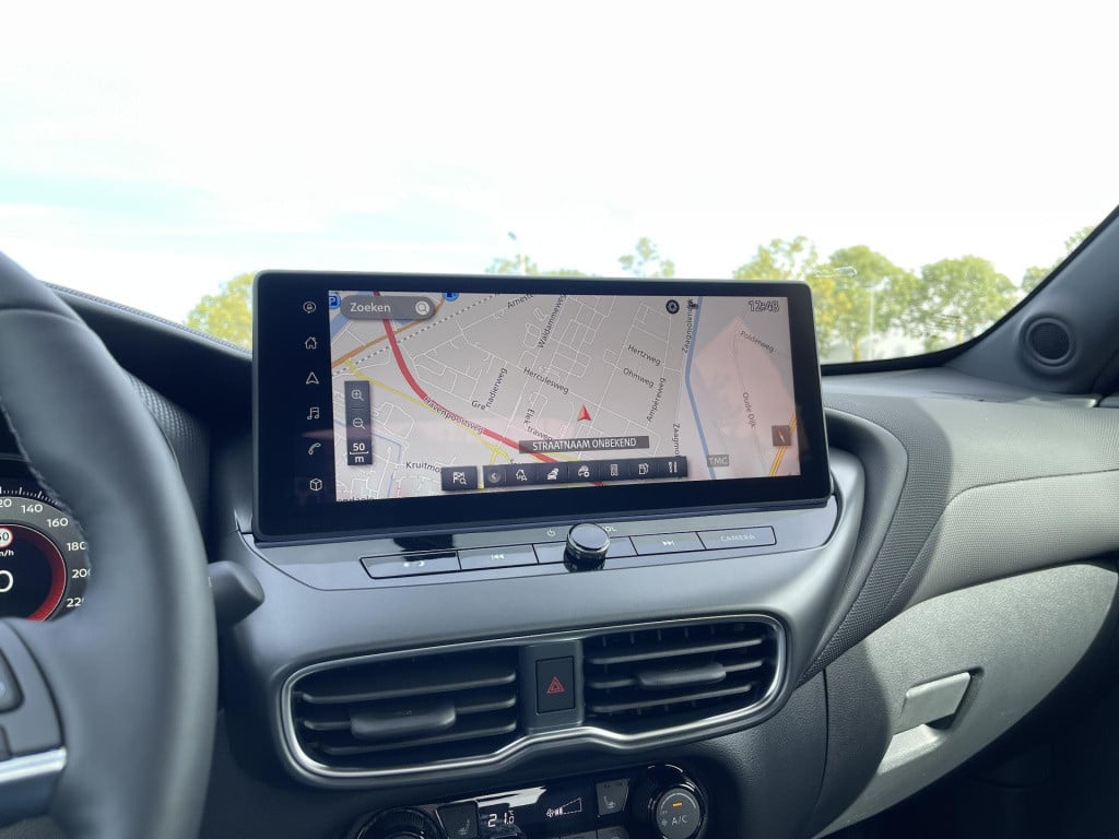 Nissan Juke 1.6 hybrid n-connecta cold pack