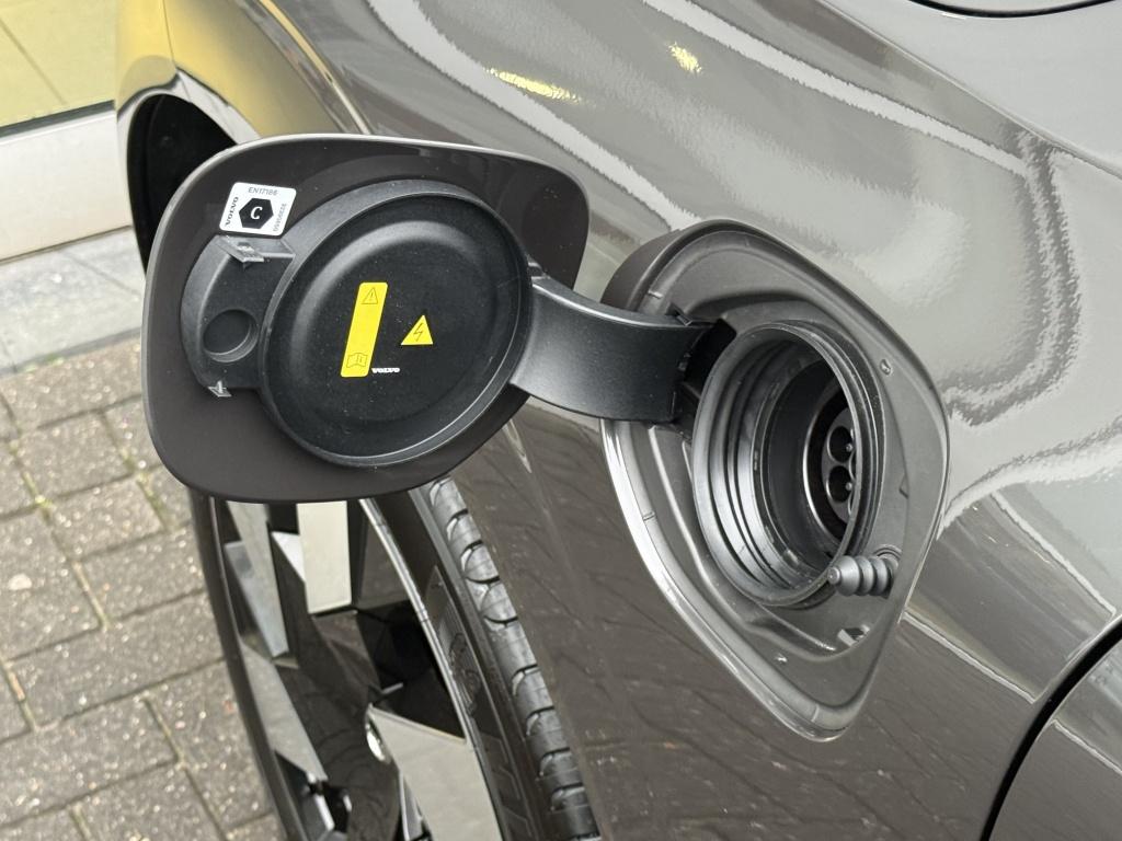 Volvo XC60 t6 398pk recharge ultra dark| panodak| 360camera| adap.cruise| a