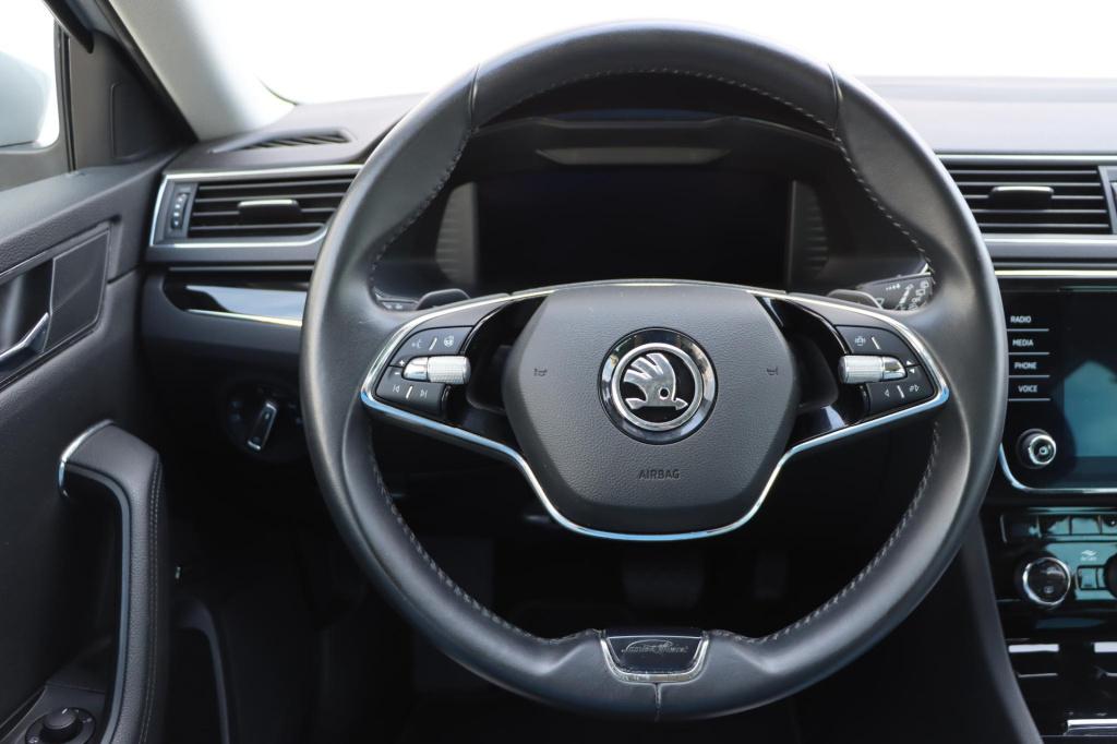 Skoda Superb combi 1.4 tsi iv laurin & klement 218pk dsg6 | soh 96,9% |