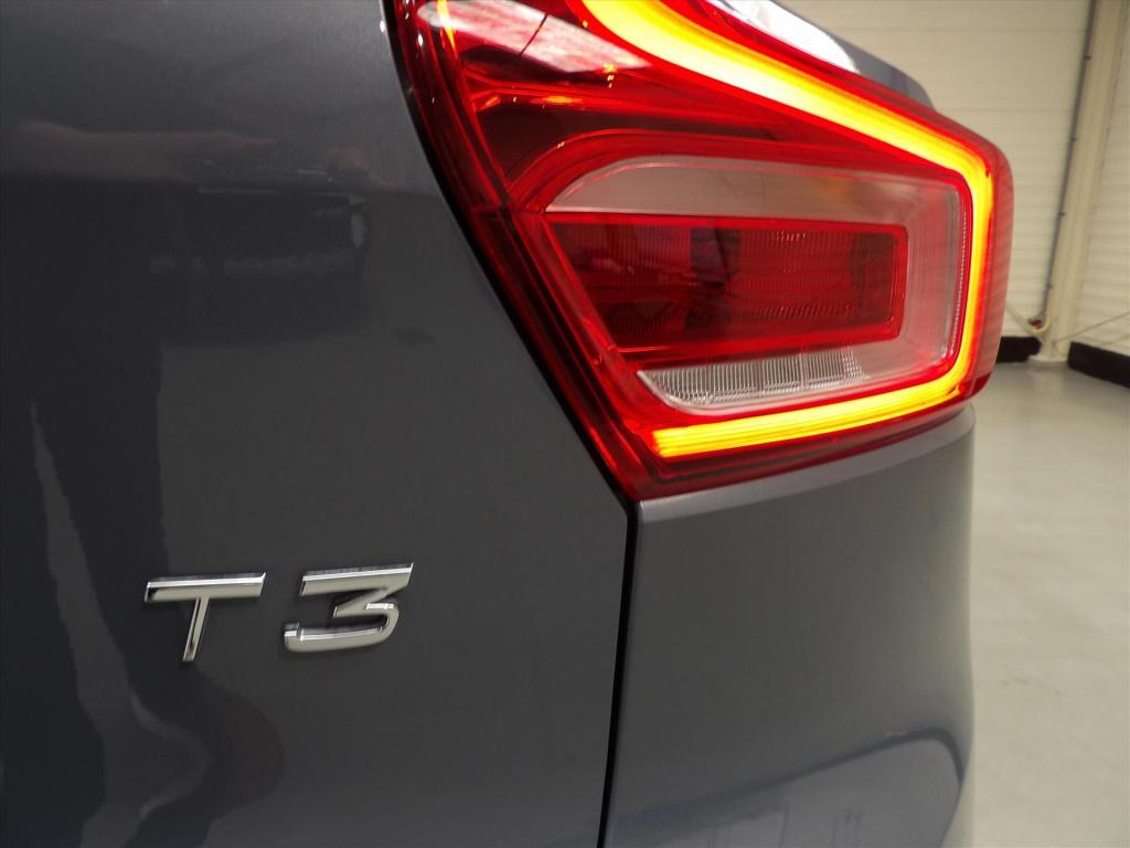 Volvo XC40 t3 163pk geartronic momentum core