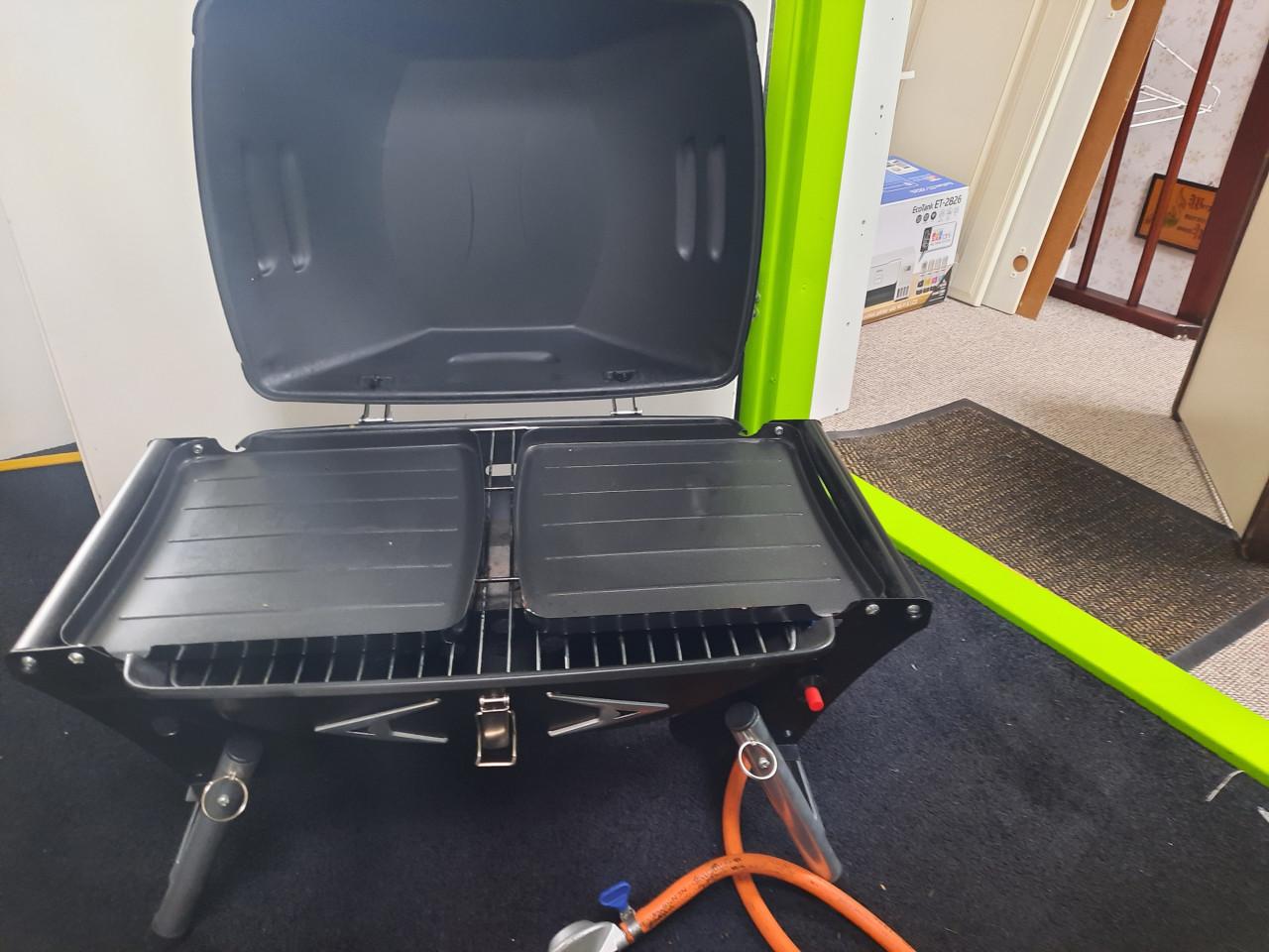 Gas barbeque