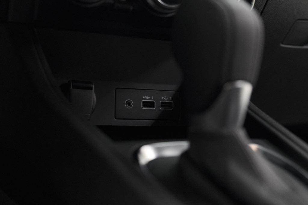 Renault Captur mild hybrid 140 edc techno | pack winter | camera | navigati