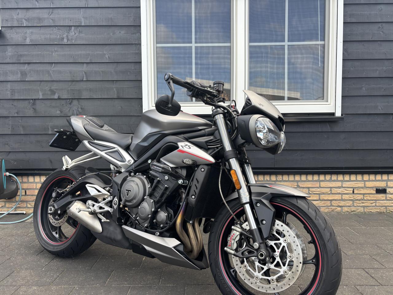 Triumph Street Triple 765 RS Matt silver (2018/10.000 KM)