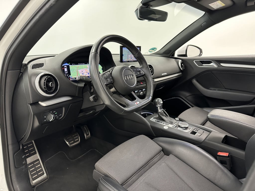 Audi A3 sportback 40 e-tron s line sport plus | b&o | panoramadak | trekhaa