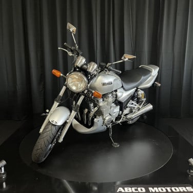 YAMAHA XJR 1300