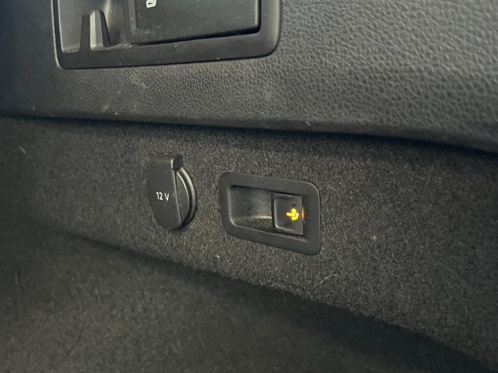 Volkswagen Passat variant highline automaat | bluetooth | camera | lederen 
