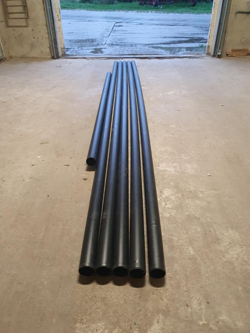 28 meter nieuwe Wavin PVC buis zwart.