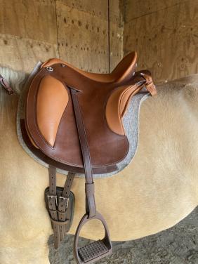 Deuber el Campo zadel