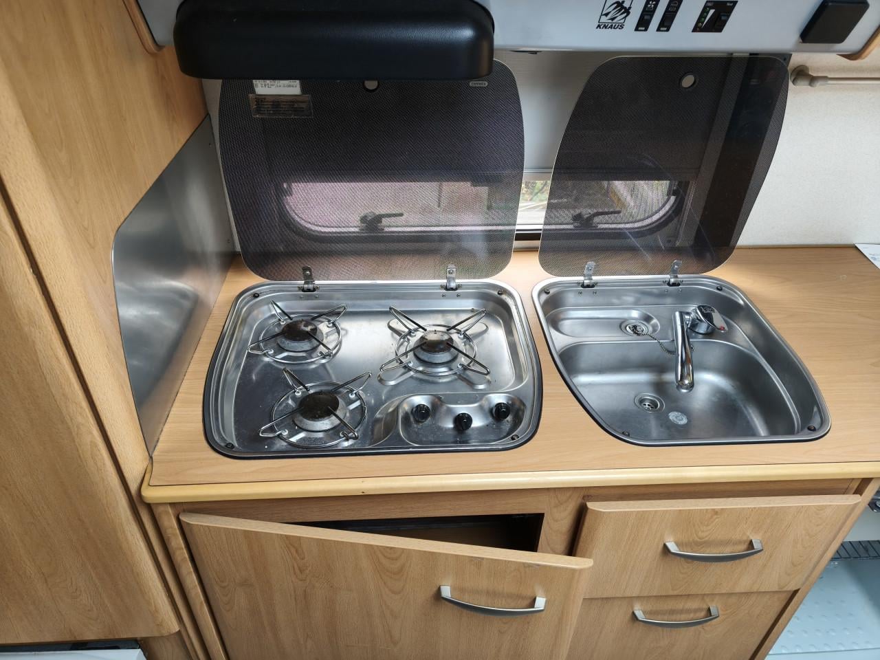 KNAUS 555 2001 BJ met stapelbed