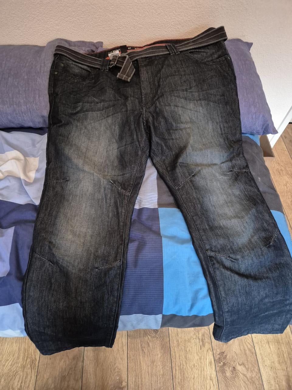 Spijkerbroeken grote maten, prijs per stuk
