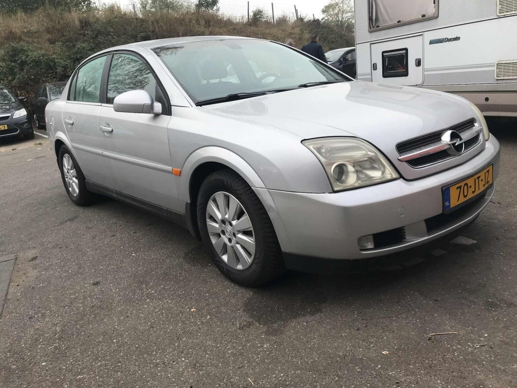 Opel Vectra 1.8-16v elegance