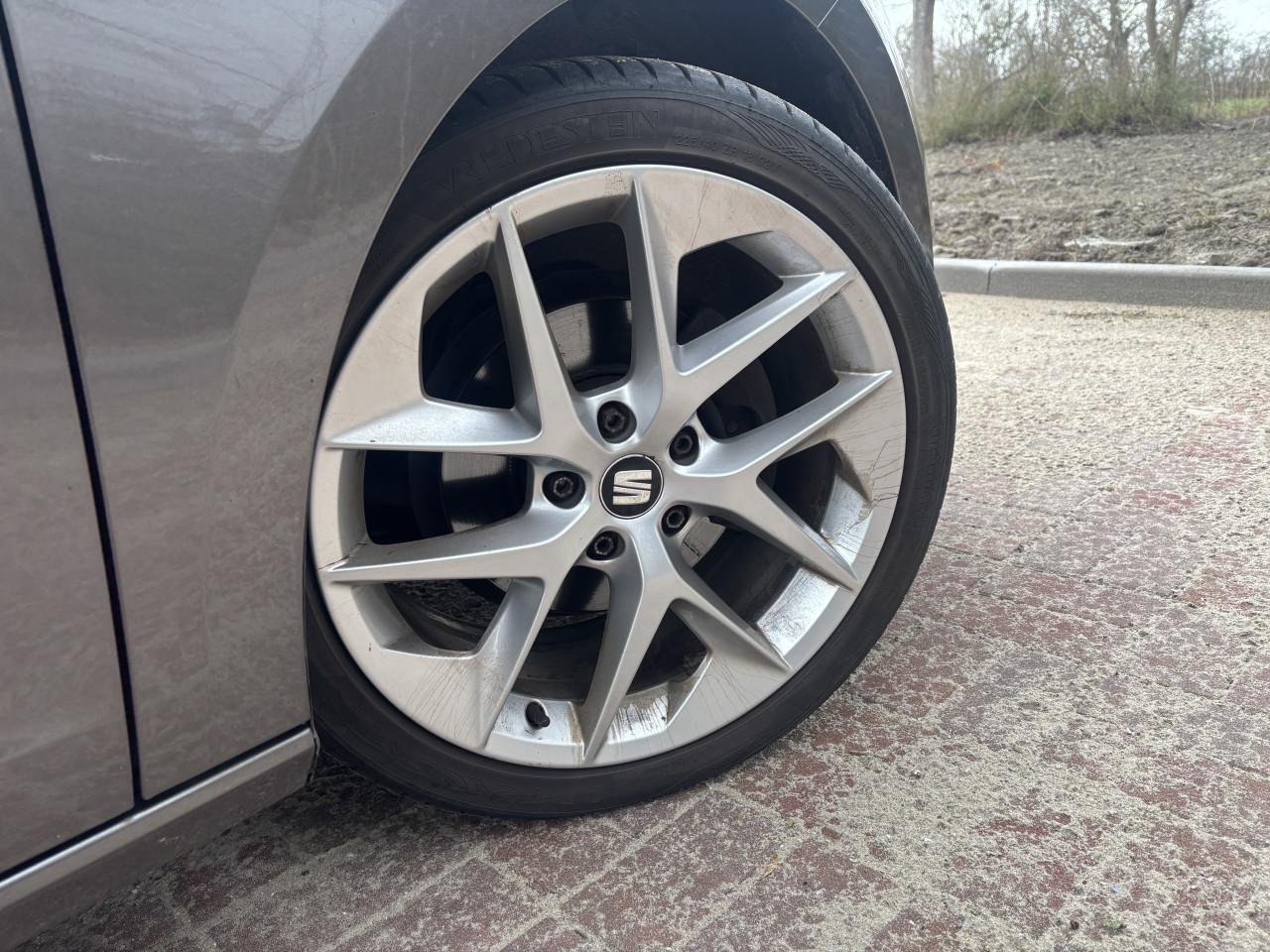 SEAT Leon FR First Edition 1.4 TSI (2014)